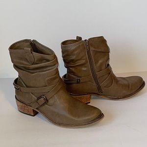 BareTraps Booties